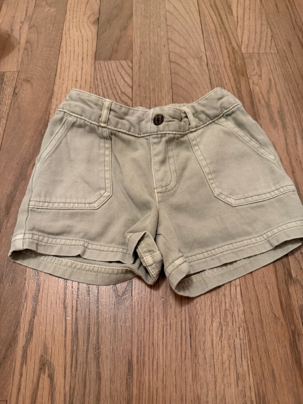 Girls green shorts